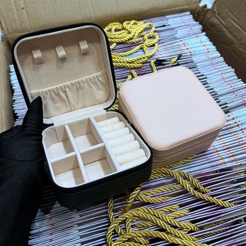Jewelry box